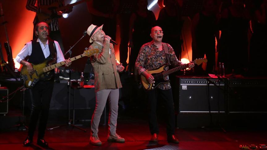 Mfo Harbiye De Hayranlariyla Bulustu