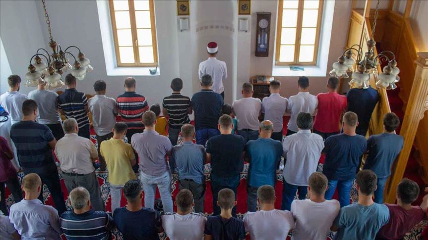 U džamijama u Crnoj Gori klanjan dženaza-namaz u odsustvu za Mohameda Morsija
