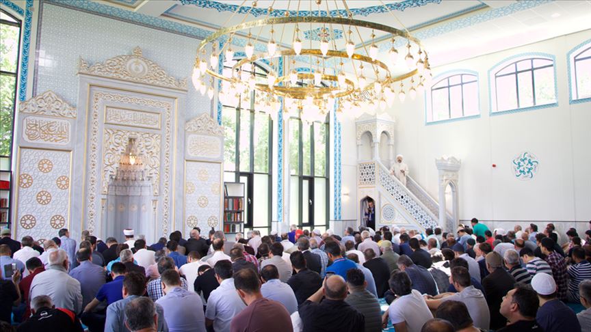 وقف الديانة التركي يفتتح مسجد "التوحيد" بهولندا 