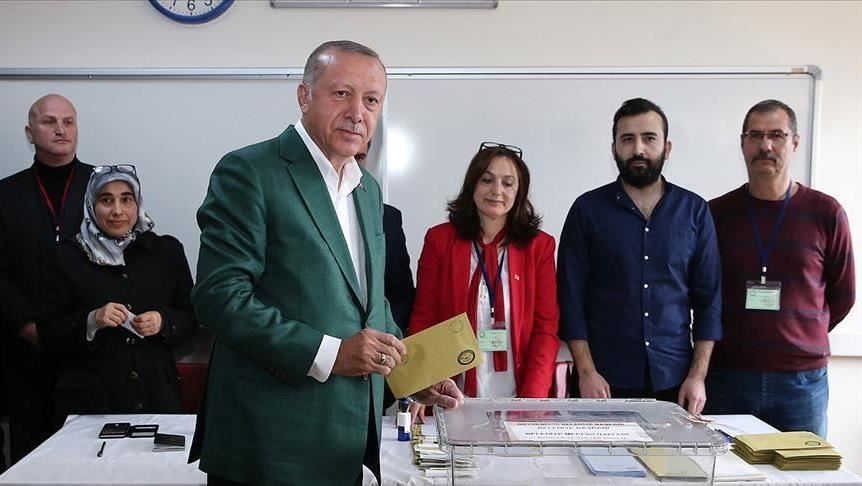 Presiden Turki berikan suaranya di pemilihan ulang Istanbul