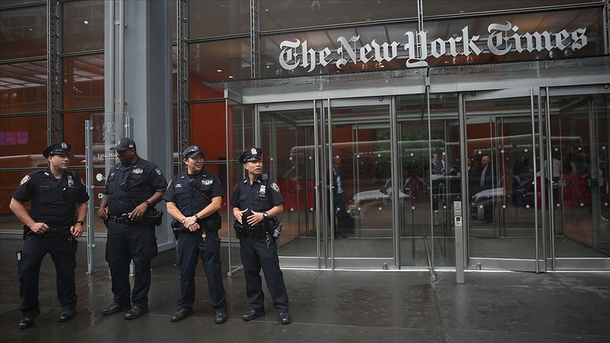 New York Times önündeki iklim protestosunda 70 gözaltı 