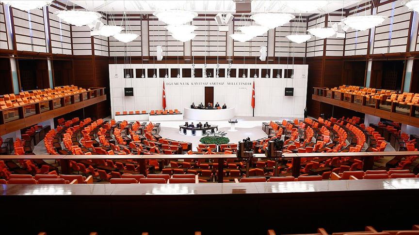 Yeni askerlik düzenlemesi salı günü oylanacak