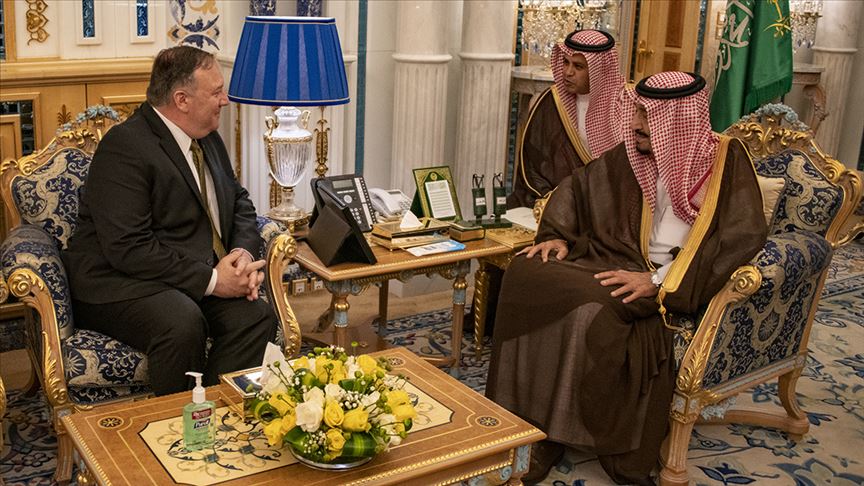 Pompeo 'İran'a karşı koalisyon' görüşmeleri için Suudi Arabistan'da