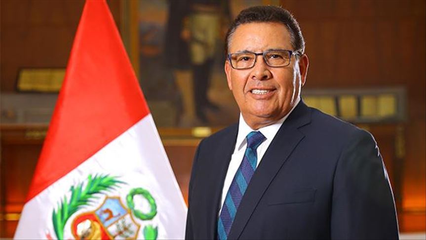Ministro de Defensa peruano falleció luego de sufrir un desvanecimiento en un vuelo oficial