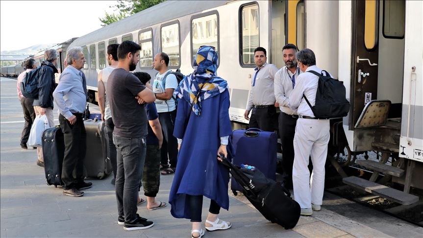 قطار مسافربری تهران به استان وان در ترکیه رسید