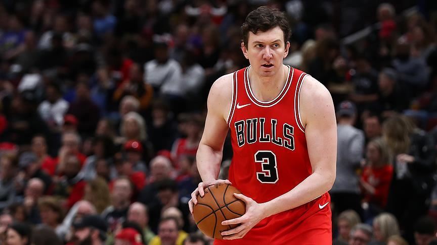 NBA removes Asik’s contract from Bulls' salary cap