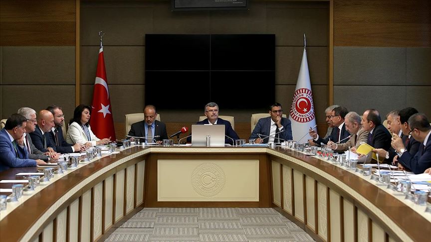 Tapu ve imar kanunlarında değişiklik teklifi komisyonda kabul edildi