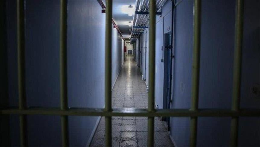 جلسات تعذيب مشتركة لأب وابنه.. في سجون الأسد (مقابلة)