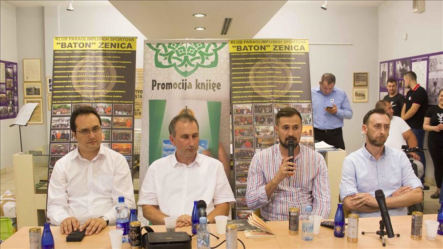 Zenica: Promovisana knjiga Emira Bektića "Kad osvaneš sam" u cilju sjećanja na genocid u Srebrenici