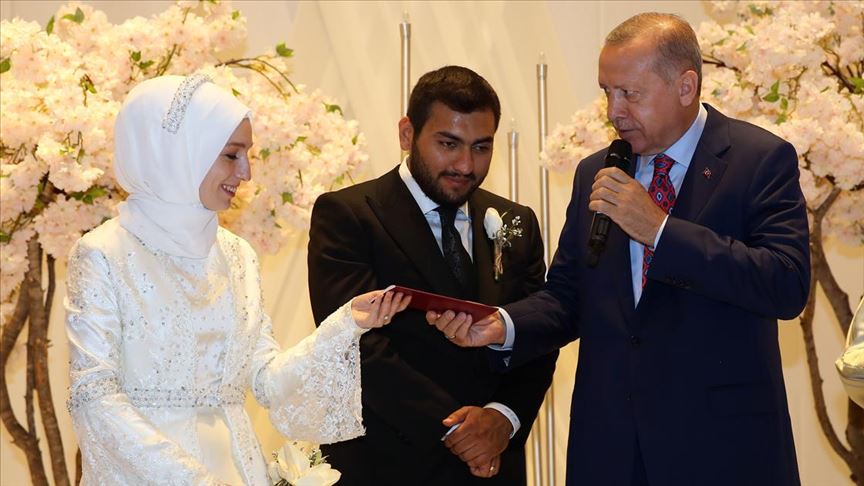 Cumhurbaşkanı Erdoğan, nikah şahitliği yaptı
