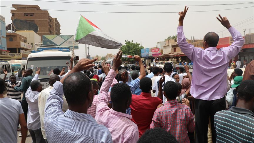 Sudan: protesters resume talks with army after deadlock