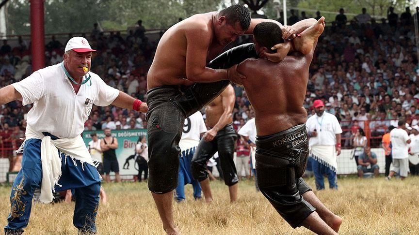 Oil wrestlers battle for glory in Turkey