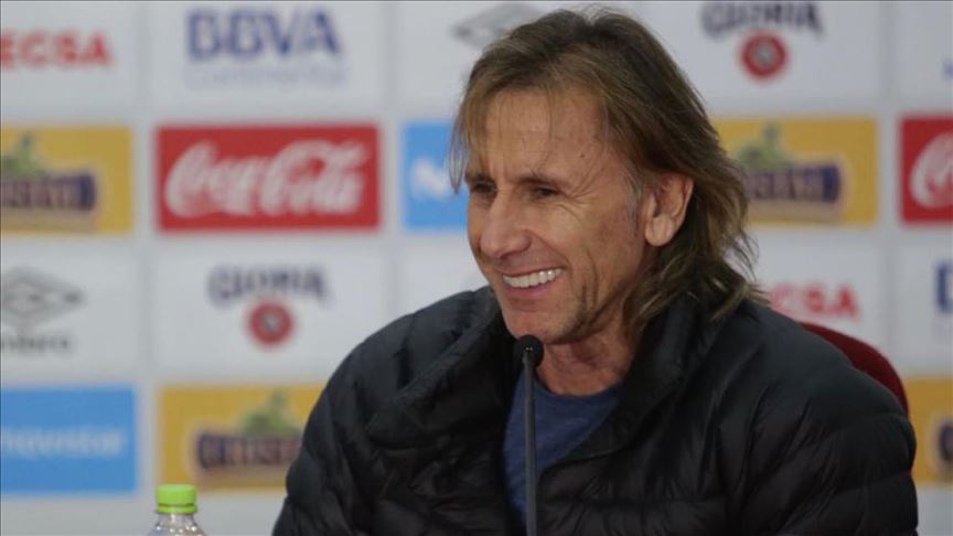 Perú nacionalizó simbólicamente al técnico argentino Ricardo Gareca