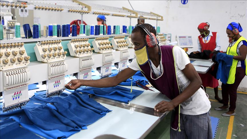OIT revela que la mayor parte de la fuerza laboral mundial subsiste con un salario bajo