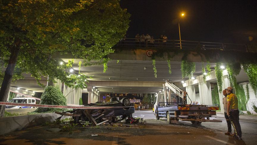 Başkentte iki ayrı trafik kazası: 1 ölü, 10 yaralı