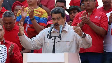 Maduro'dan muhalefete diyalog çağrısı, orduya tatbikat talimatı
