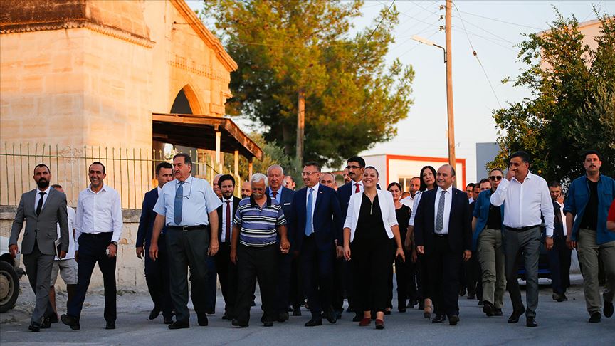 Cumhurbaşkanı Yardımcısı Oktay KKTC'de Paşaköy beldesini ziyaret etti