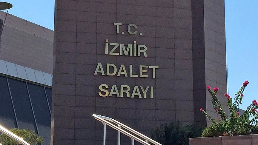 İzmir'de FETÖ'den 20'si muvazzaf 35 şüpheli hakkında gözaltı kararı