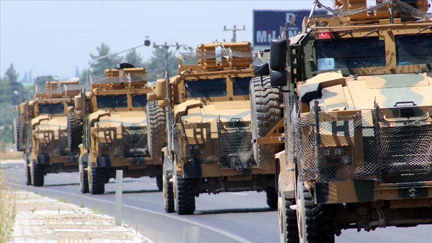 الجيش التركي يدفع بمزيد من التعزيزات نحو الحدود مع سوريا