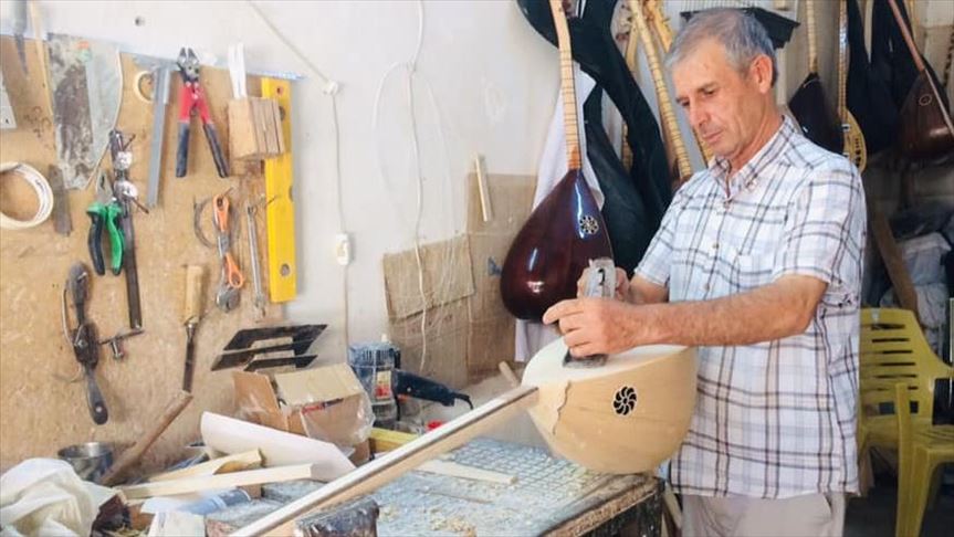 24 sal e tembûran çê dike
