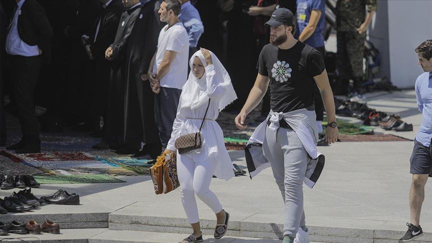 NBA košarkaš Jusuf Nurkić na dženazi žrtvama genocida u Srebrenici