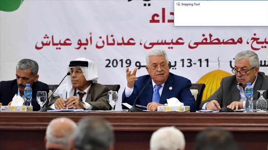 الرئيس الفلسطيني يجدد رفضه التعامل مع الإدارة الأمريكية