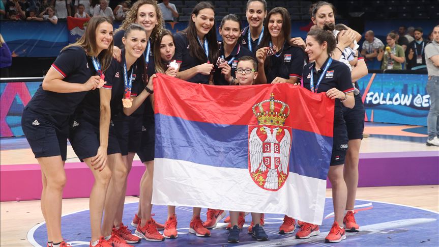 Vlada Srbije nagradila košarkašice sa po 10.000 evra