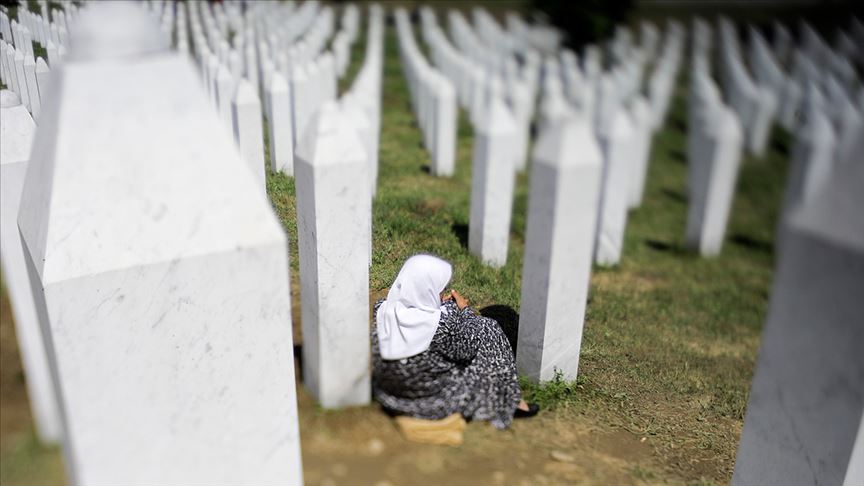 Srebrenitsa soykırımının sekiz aşaması
