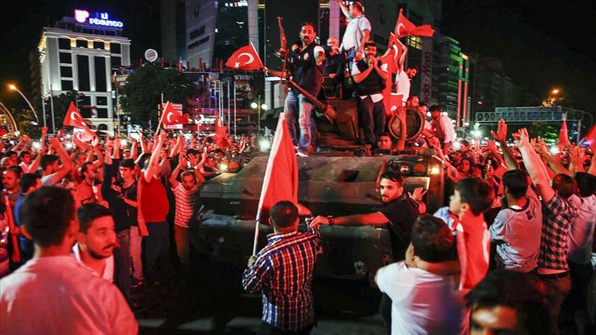 Pakistan honors Turkish patriots who foiled coup bid