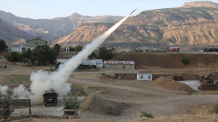 Pençe-2 Operasyonu'nda PKK hedefleri ateş altına alındı