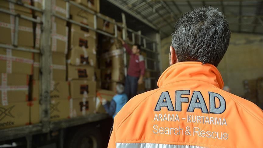 "آفاد" التركية توزع ألف سلة غذائية على نازحين في تعز اليمنية