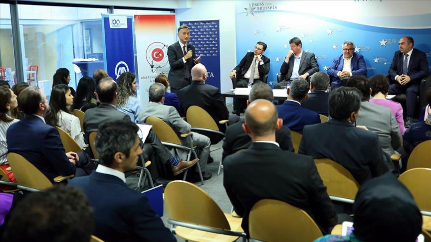 Belçika'da FETÖ'nün gerçek yüzü anlatıldı