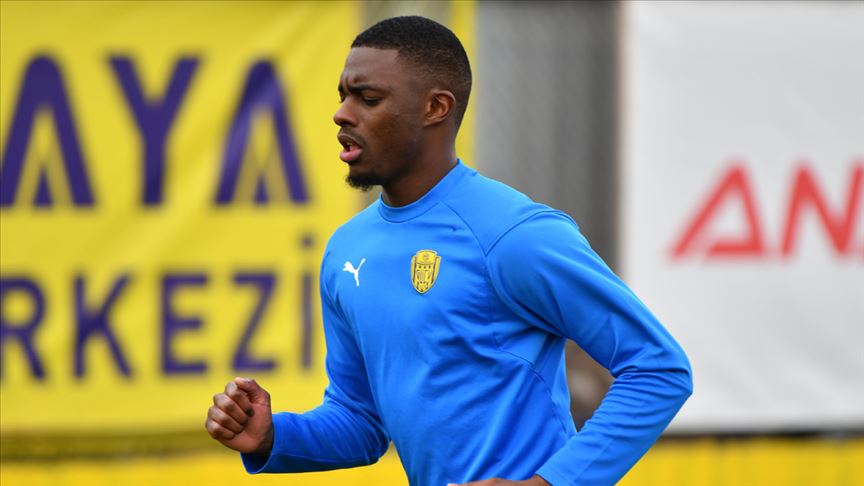 Denizlispor Sacko'yu transfer etti