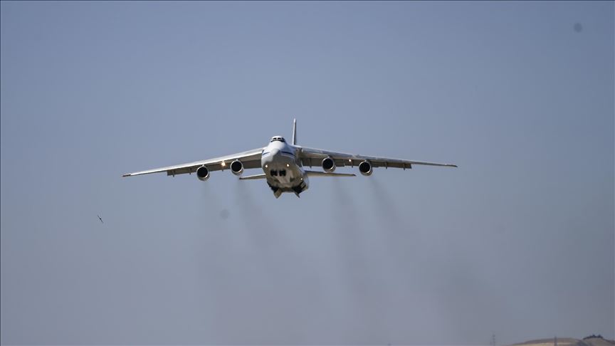 Еще один самолет с компонентами С-400 приземлился в Анкаре