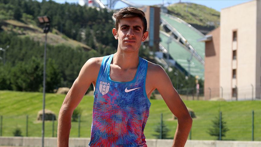 Tavsiyeyle başladığı atletizmde madalyaya doymuyor