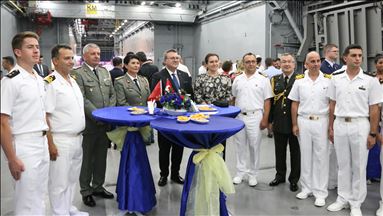 Durrës, pritje në anijen ushtarake turke