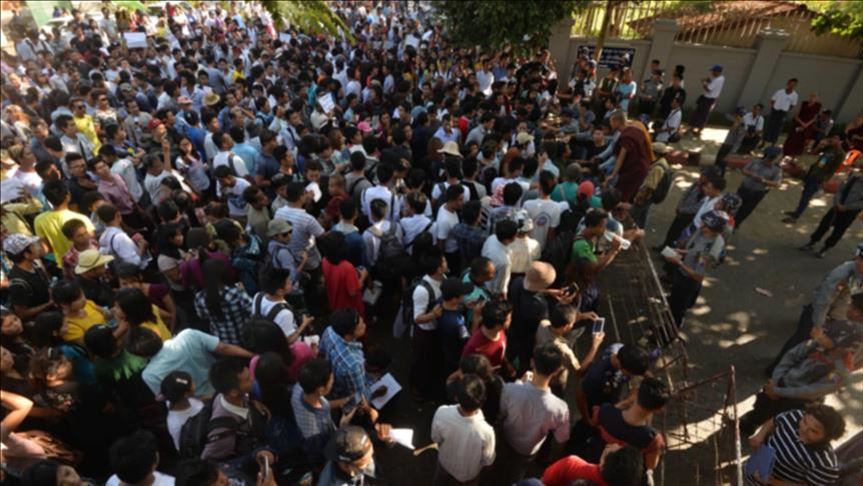 Myanmar: Constitutional reform bid spurs rival protests
