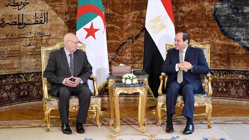 في زيارته الخارجية الأولى.. الرئيس الجزائري يلتقي نظيره المصري