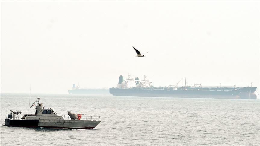 L'Iran arraisonne un pétrolier et arrête son équipage pour "contrebande de pétrole" dans le Golfe