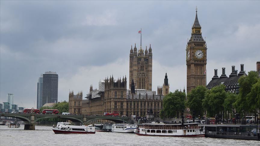 Brexit: MPs vote to stop parliament suspension