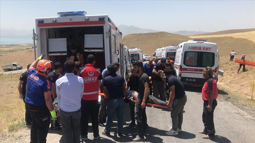 Turquie / Est: 4 morts dans un accident de minibus à Van
