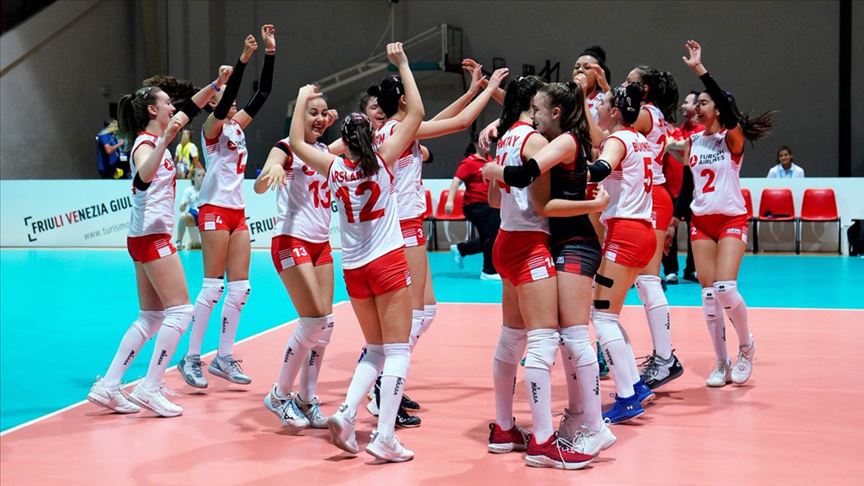Türkiye 16 Yaş Altı Kız Voleybol Milli Takımı yarı finale yükseldi