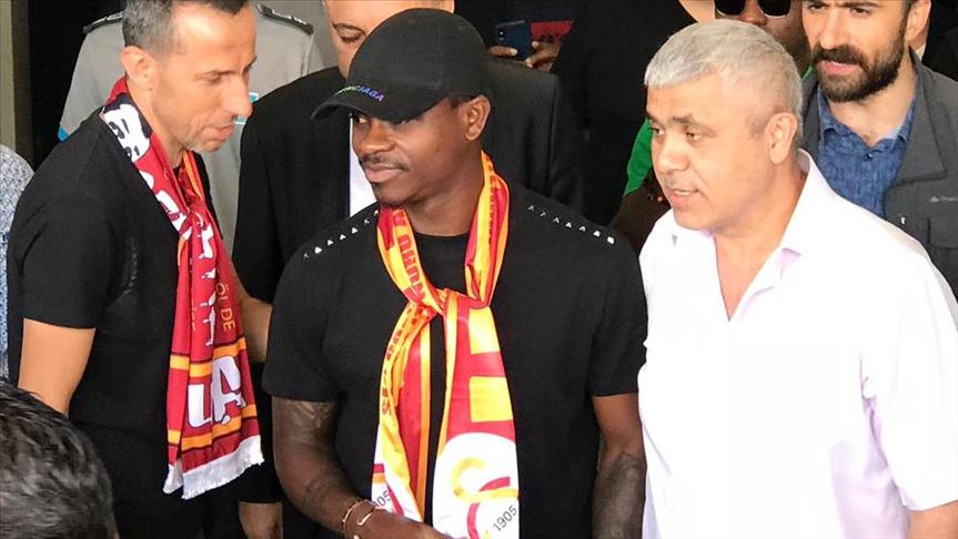 Football: Galatasaray sign Fulham midfielder Seri