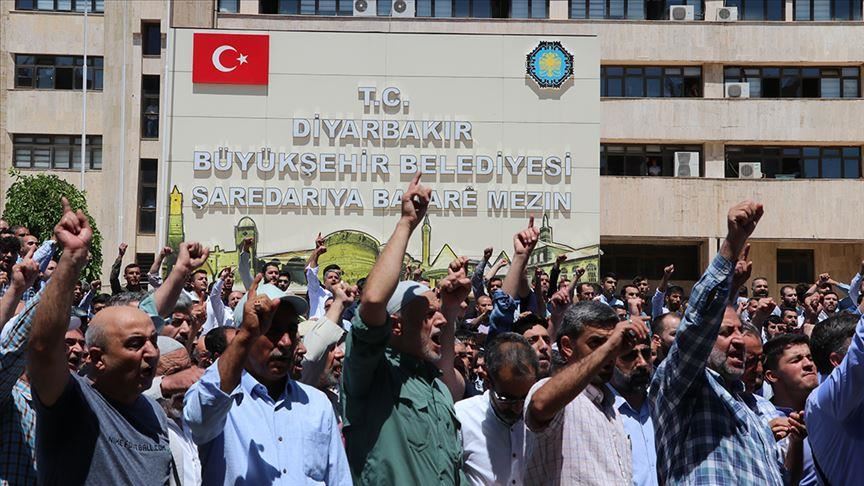 Biryarên Şaredariya Mezin a Diyarbekirê ya HDPyê hatin protestokirin