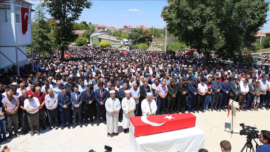 Şehit uzman onbaşı son yolculuğuna uğurlandı