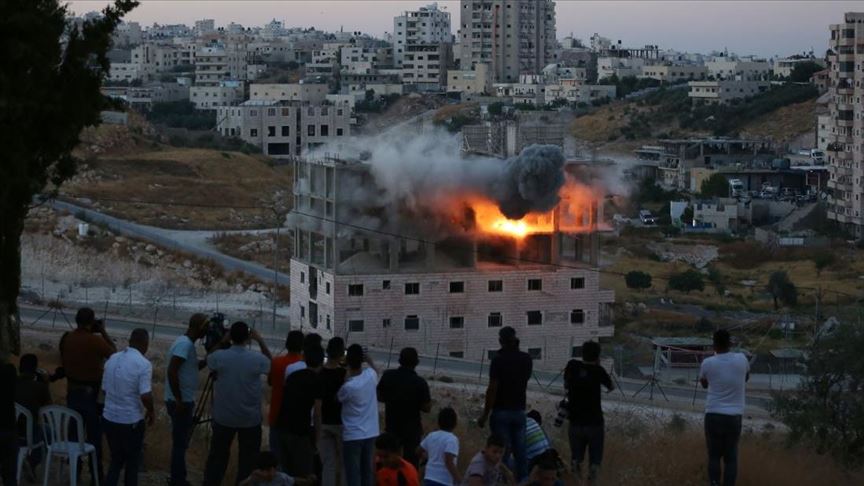 إسرائيل تفجر بناية سكنية في القدس 