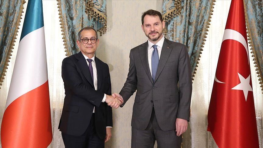 وزير المالية التركي يلتقي نظيره الإيطالي في إسطنبول