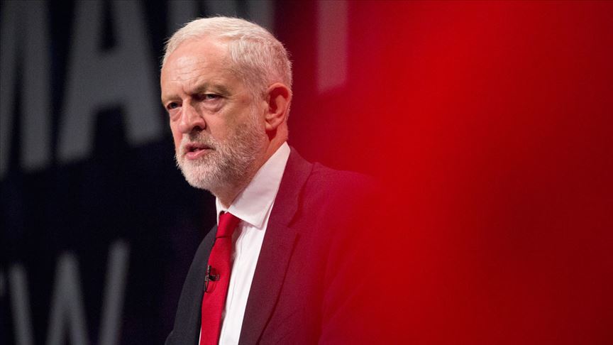İngiltere'de İşçi Partisi lideri Corbyn'den seçim çağrısı