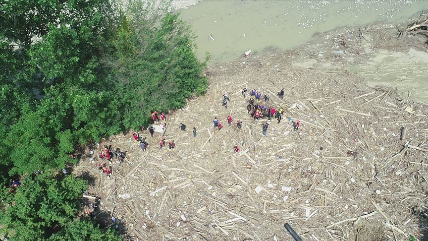 Turska: Izvučena tijela dvije osobe stradale u poplavama u Duzceu, preko 200 spašenih