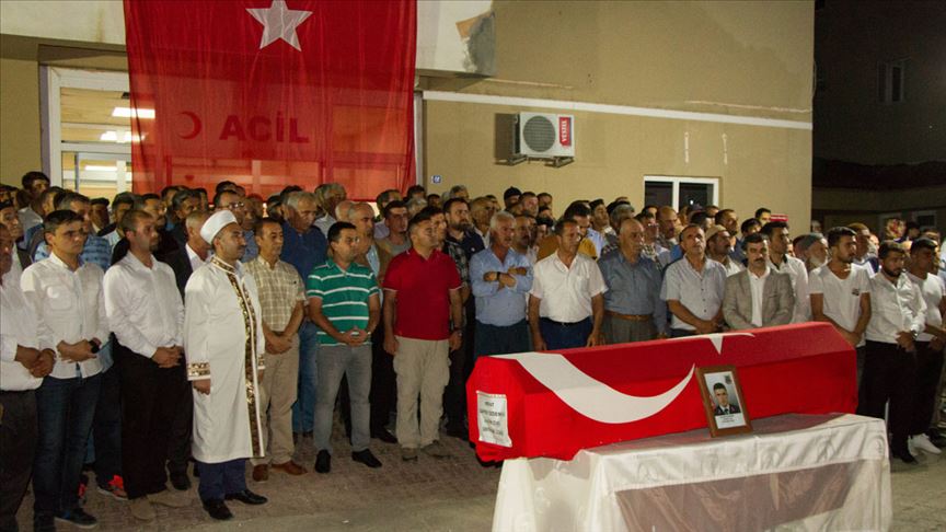 Trafik kazasında hayatını kaybeden Uzman Çavuş Özdemir son yolculuğuna uğurlandı